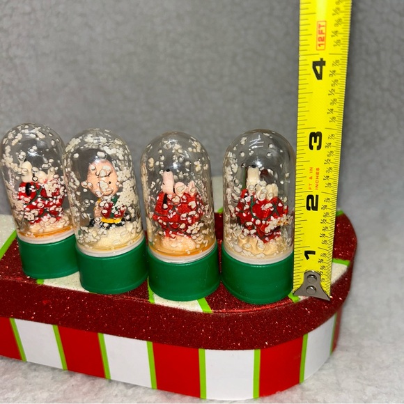 Vintage small 4 Snoopy Charlie Brown snow globe soda toppers DRY YELLOW - Picture 3 of 10